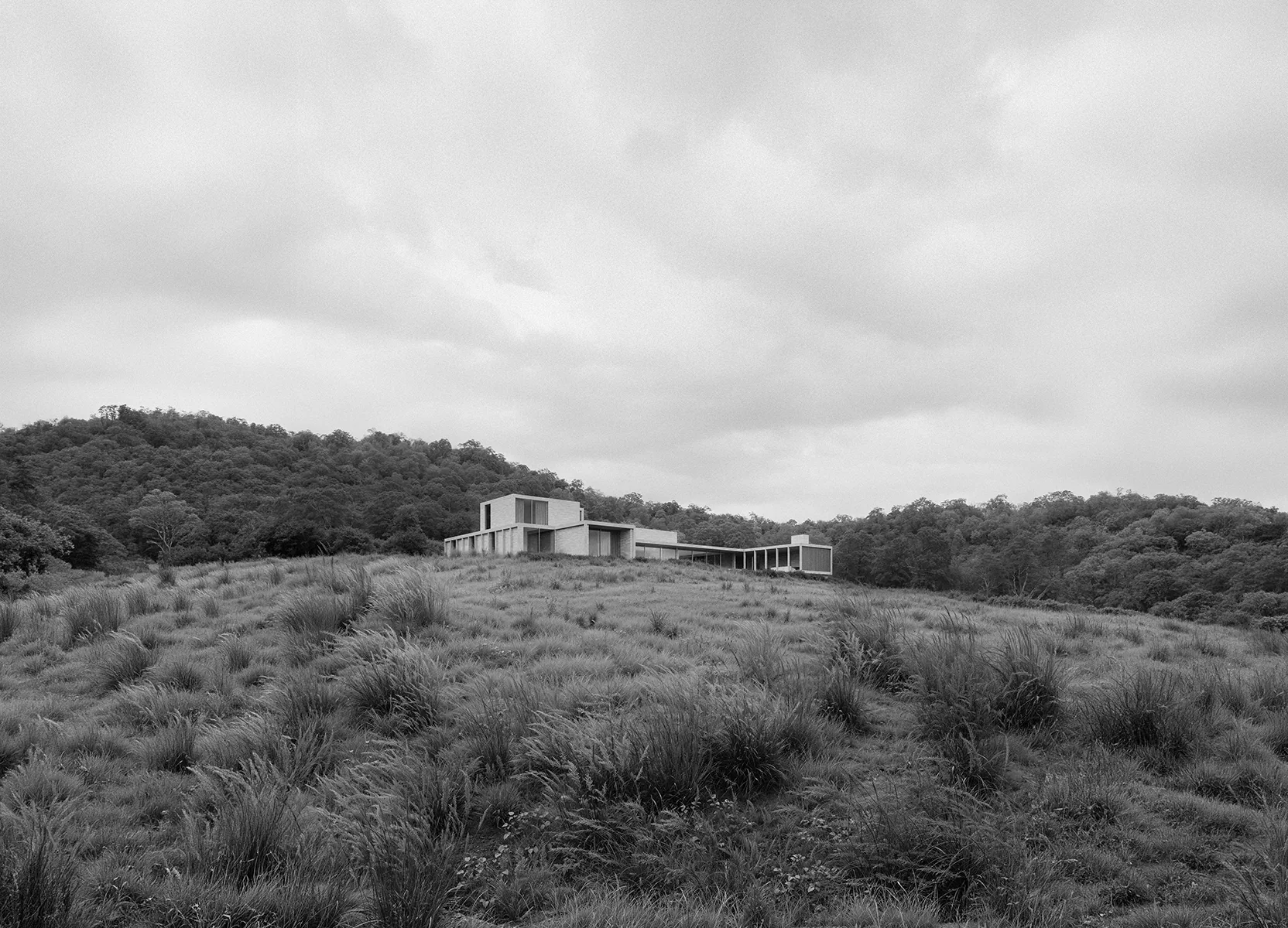 Luxury house weather change — generative AI environment
